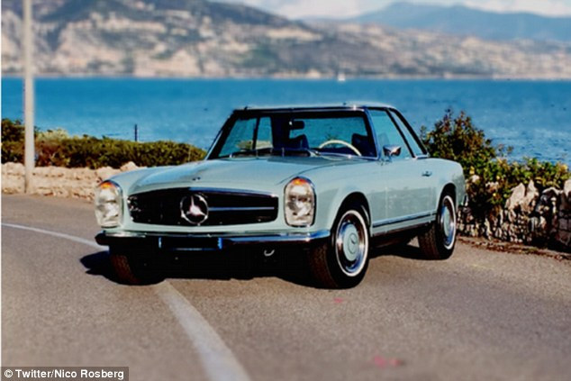 1.	Нико Росберг опубликовал в Твиттере фотографию своего классического автомобиля Mercedes-Benz 280 SL Pagoda стоимостью 120,000 долларов.