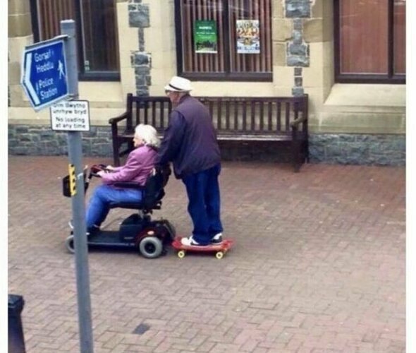 Бесконечный оптимизм Бесконечный оптимизм бабушки, дедушки, пенсионеры, пенсия, прикол, старики, старость