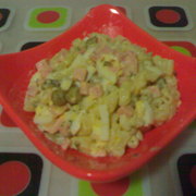 Cалат с макаронами.