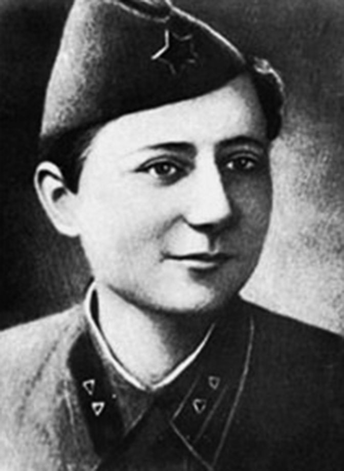 Елена Стемпковская - герой Советского Союза. Лена молчала, даже когда ей отрубили кисти рук