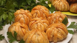 Фото к рецепту: Неимоверная ВКУСНОТА ИЗ ФАРША за 15 минут! Фото к рецепту: Неимоверная ВКУСНОТА ИЗ ФАРША за 15 минут!