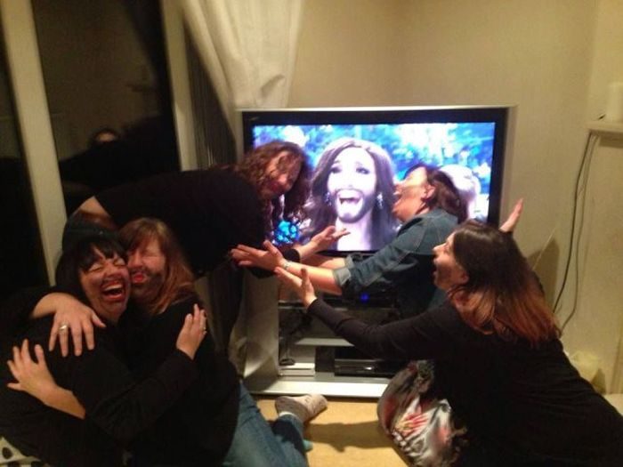 Приколы, Демки, комментарии про Кончиту, даже не Ржака , а просто Плевака какая-то...