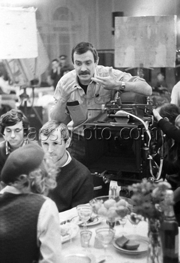 «Михалков и Станислав Любшин на съемках фильма «Пять вечеров», 1978 год. «Михалков и Станислав Любшин на съемках фильма «Пять вечеров», 1978 год. история, редкое, фото