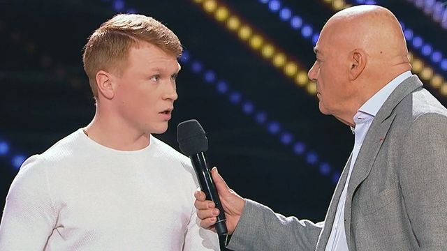 Танцор-инвалид покинул шоу после извинений Познера и Литвиновой Ранее сообщалось, что жюри конкурса извинилось перед участником.
