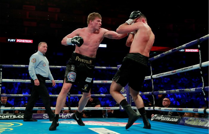 Поветкин победил Хьюи Фьюри в бою за титул WBA International Поветкин победил Хьюи Фьюри в бою за титул WBA International