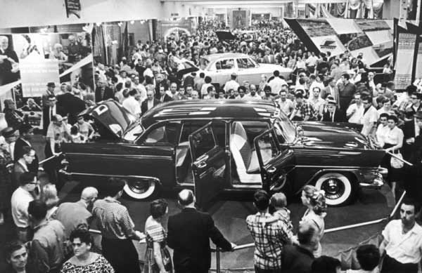 «Чайка» на выставке в Нью-Йорке. 1957 год «Чайка» на выставке в Нью-Йорке. 1957 год история, события, фото