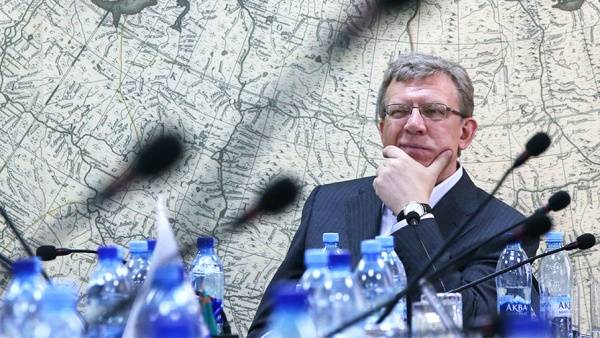"Кремль пока не готов к повороту в экономической политике" "Кремль пока не готов к повороту в экономической политике"