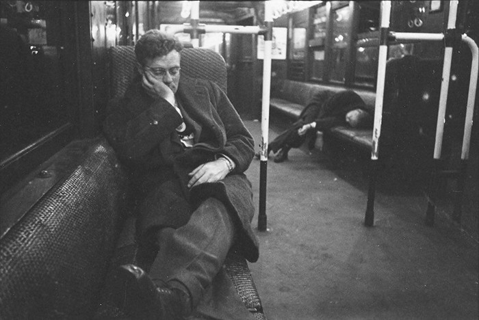 Спящий в метро, 1946 life, Стэнли Кубрик, звезды, знаменитости, режиссеры, фотограф, фотографии, юность гения