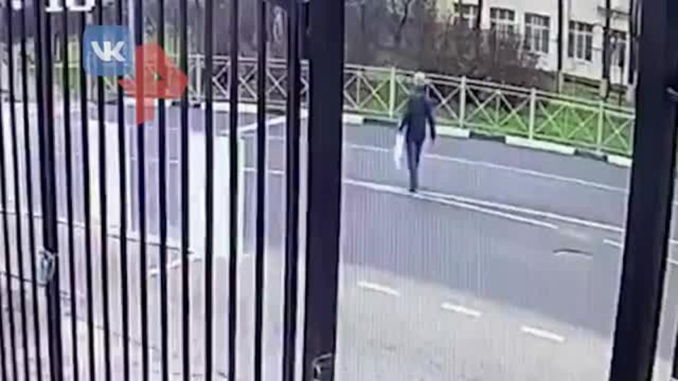 Видео: в Подмосковье водитель зарезал пешехода-нарушителя