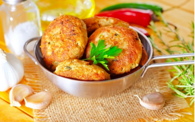 Котлетки из баклажана со сладким перцем - кулинарный пошаговый рецепт с фото на KitchenMag.ru в 2019 году Котлетки из баклажана со сладким перцем - кулинарный пошаговый рецепт с фото на KitchenMag.ru в 2019 году