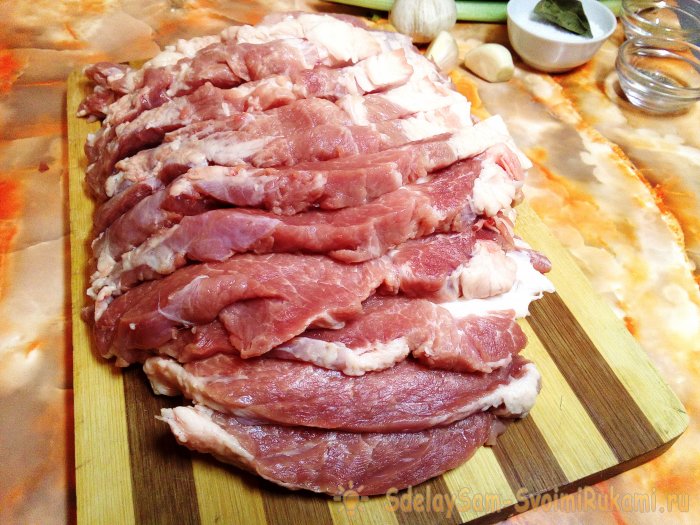 Простой рецепт вкусной домашней колбасы