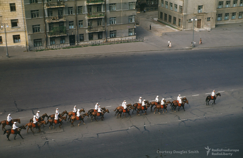 Конный расчет. Садовоя-Сухаревская улица. СССР, американцы., архив, фотографии