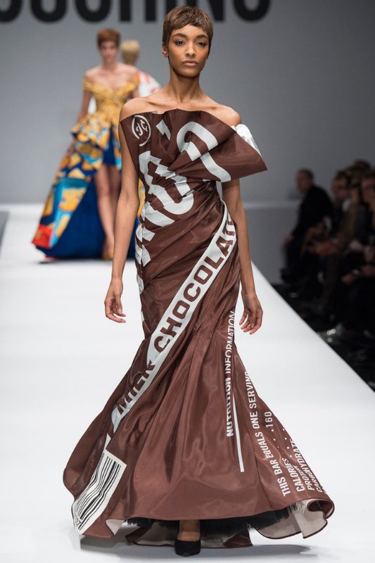 Неделя моды в Нью Йорке: Moschino осень-зима 2014/2015 Неделя моды в Нью Йорке: Moschino осень-зима 2014/2015