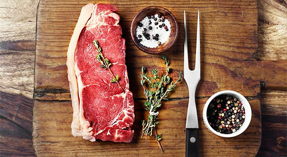 Как придать сочность и мягкость «старому» мясу: 3 главных секрета опытных кулинаров