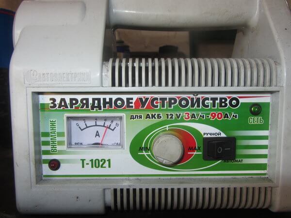 5 ошибок при зарядке автомобильного аккумулятора 5 ошибок при зарядке автомобильного аккумулятора