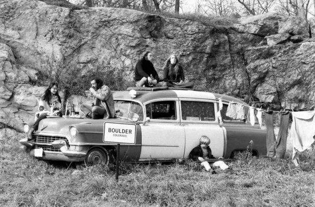 Хиппи протестуют против закона, запрещающего жить в автомобилях. 1969 г история, люди, мир, фото