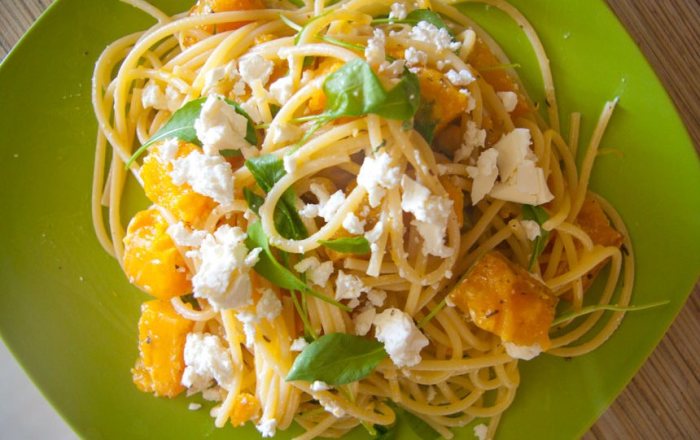 Спагетти с тыквой. \ Фото: rightfood.net. 5 способов приготовить спагетти так, чтобы захотелось добавки