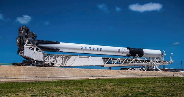 SpaceX впервые запустила мощнейшую модификацию Falcon 9