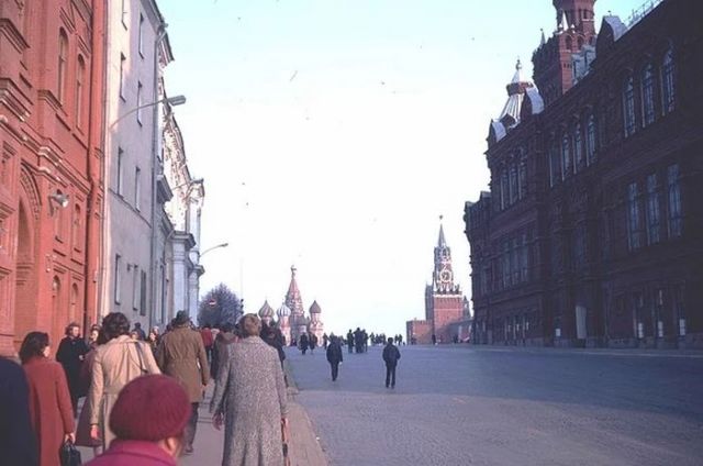 Москва в преддверии 1 мая 1982 года. Москва в преддверии 1 мая 1982 года.