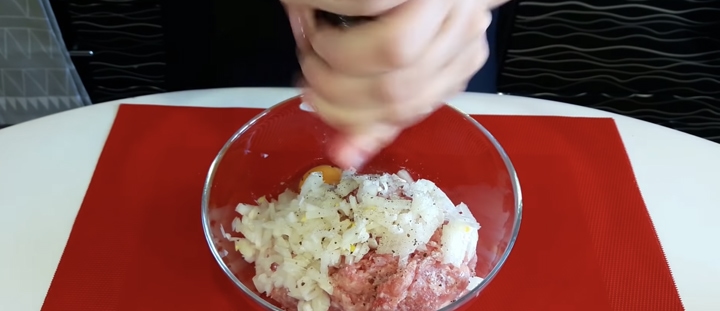 Очень необычная и аппетитная замена скучным котлетам Очень необычная и аппетитная замена скучным котлетам