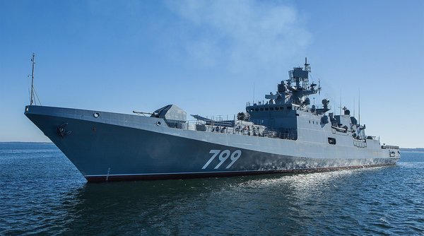 «Ха, ну у русских и корыто! Чёрт, это же наш...» «Ха, ну у русских и корыто! Чёрт, это же наш...»