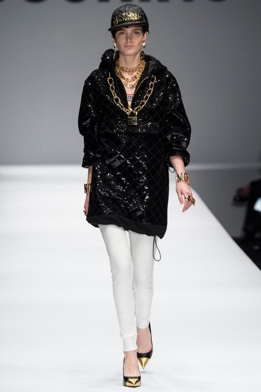 Неделя моды в Нью Йорке: Moschino осень-зима 2014/2015 Неделя моды в Нью Йорке: Moschino осень-зима 2014/2015