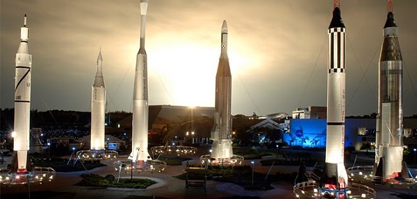John F. Kennedy Space Center - один из самых выдающихся космодромов, вынужденный бороться со стихиями