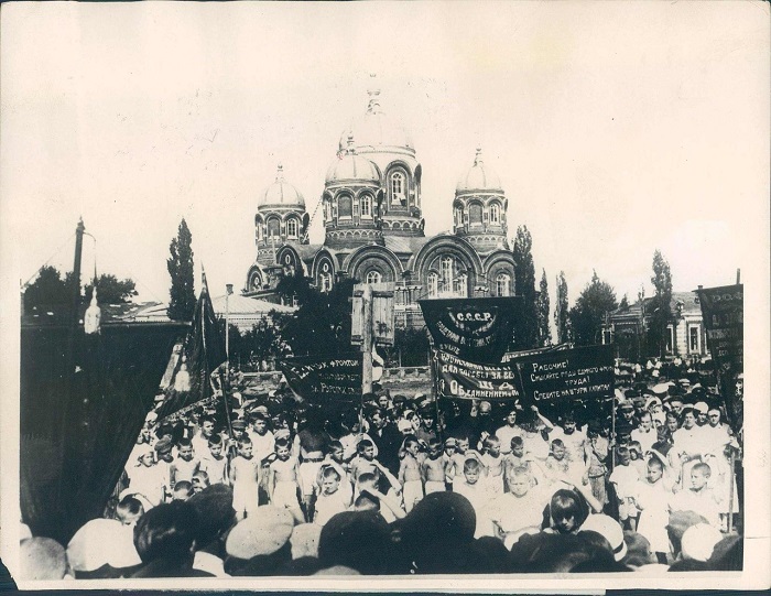 Агитируют за новую Конституцию, 1936 год. Агитируют за новую Конституцию, 1936 год.