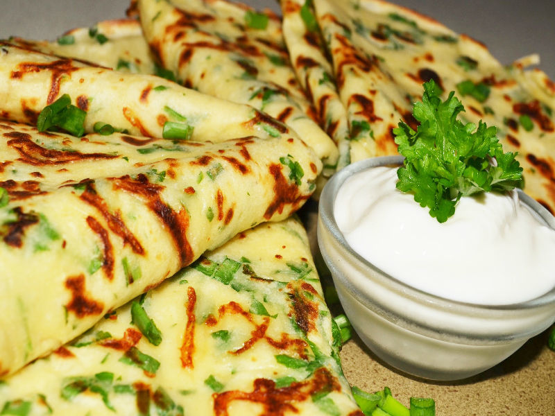 Блины с зеленью и сыром