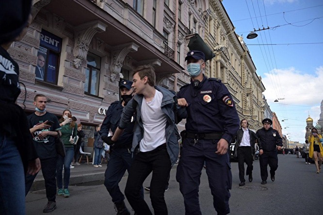 В городах России проходят акции солидарности с митингующими в Хабаровском крае