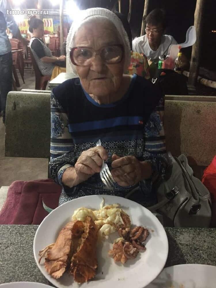89-летняя баба Лена ездит по всему миру на свою российскую пенсию 89-летняя баба Лена ездит по всему миру на свою российскую пенсию