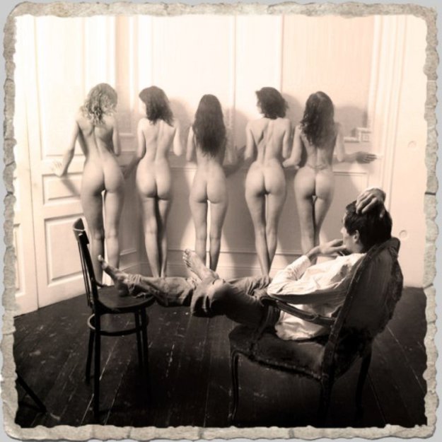 В начале была слово и это слово "попа". Оно же будет и в конце.