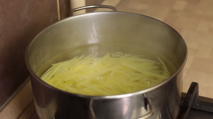 Корейский картофельный салат «Камди ча» рецепт, видео рецепт, кулинария, еда, IrinaCooking, камди ча, картофель по-корейски, картофельный салат, видео, длиннопост