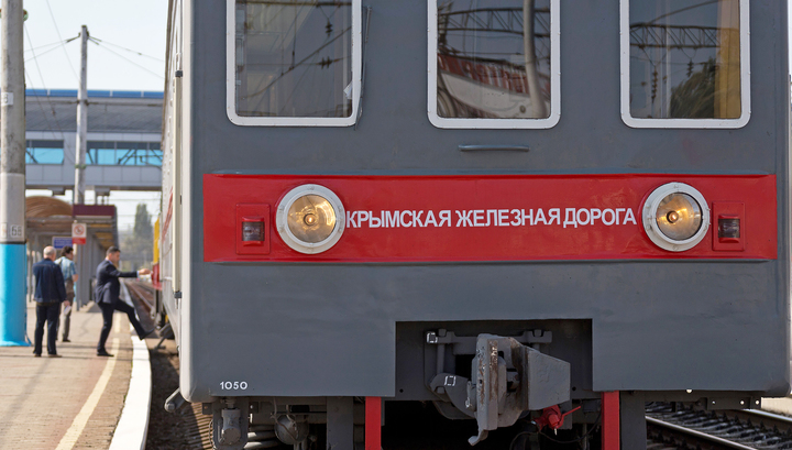 ⚡ Первый пассажирский поезд отправился в Крым из Санкт-Петербурга