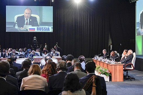Путин оговорился «по Фрейду»: «После выборов многие лидеры быстро забивают... забывают о своих обещаниях» Путин оговорился «по Фрейду»: «После выборов многие лидеры быстро забивают... забывают о своих обещаниях»