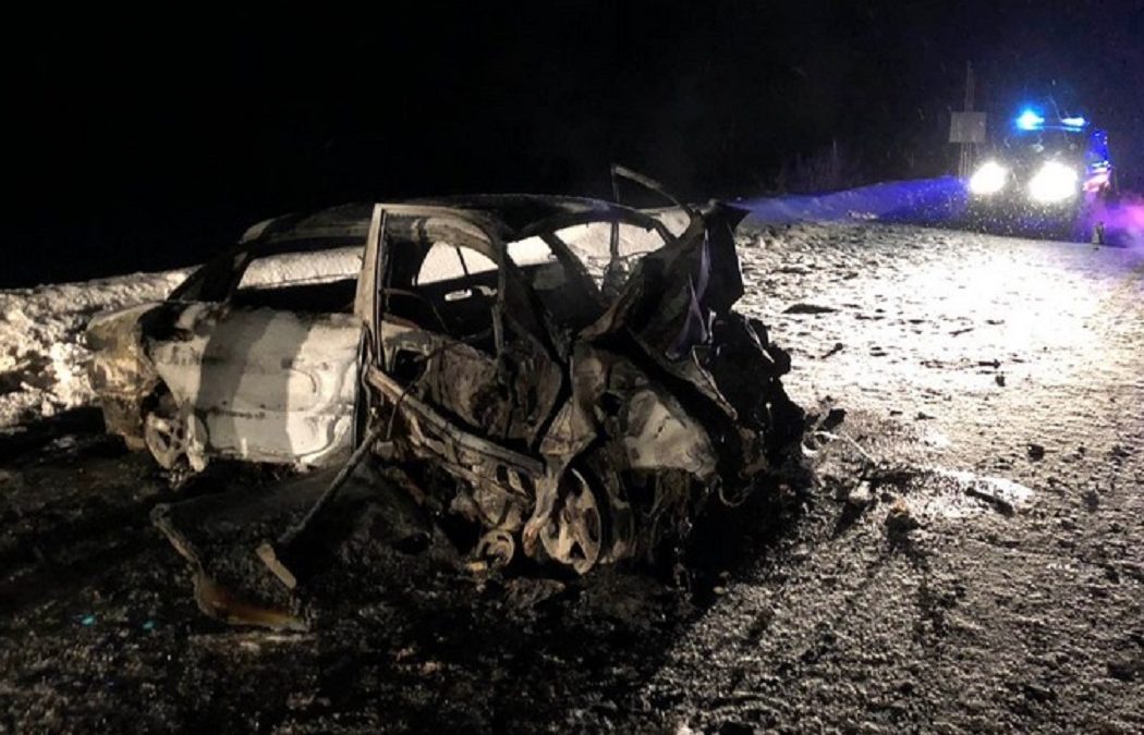 В ДТП в Сургутском районе Югры погибли три человека