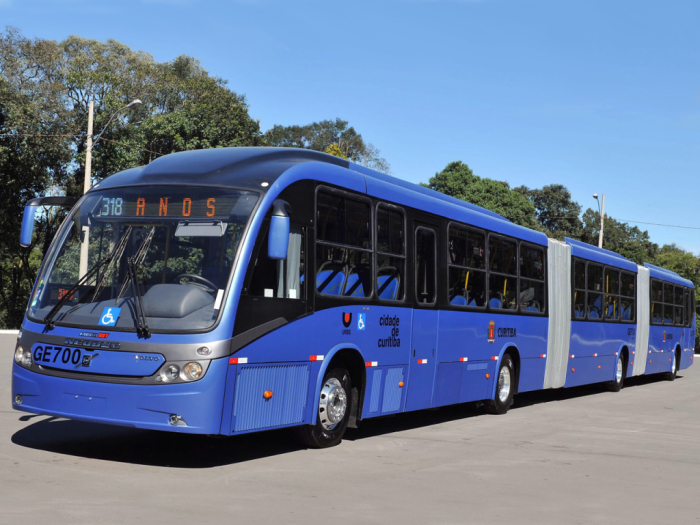 Обтекаемый кузов 28-метрового Neobus Mega BRT. Обтекаемый кузов 28-метрового Neobus Mega BRT.