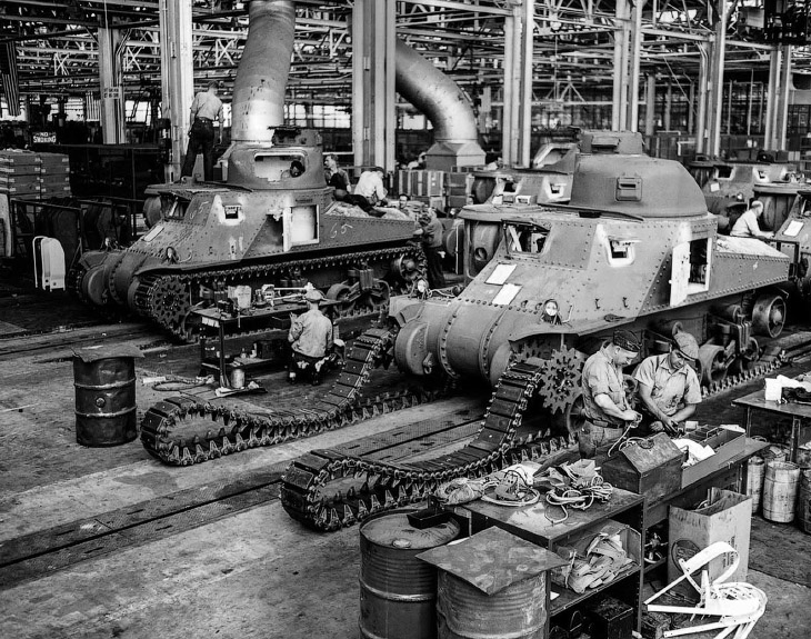 Магия оружия: заводы Второй мировой войны в фотографиях Магия оружия: заводы Второй мировой войны в фотографиях
