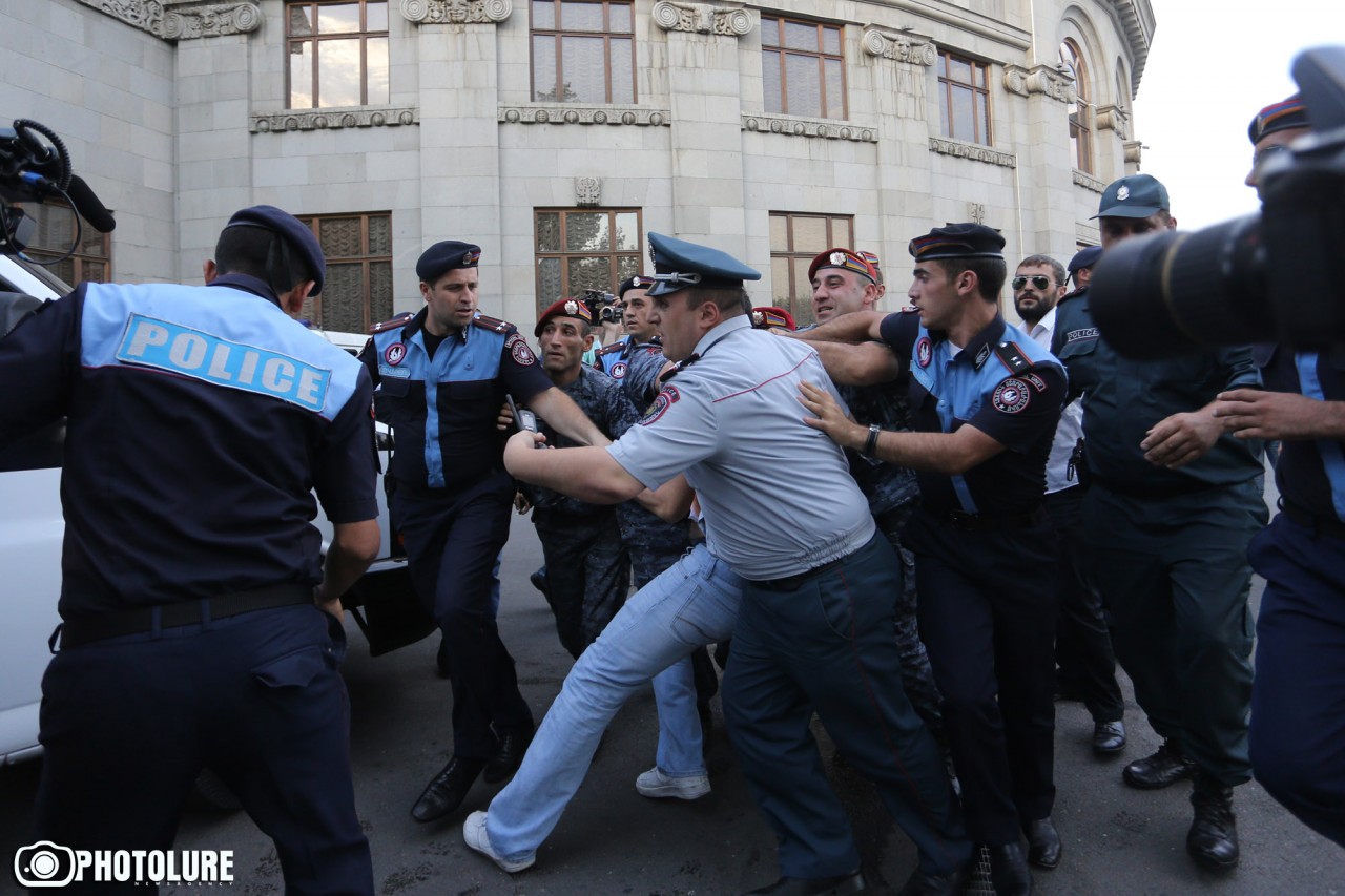 В Ереване ситуация накаляется (Прямой эфир )