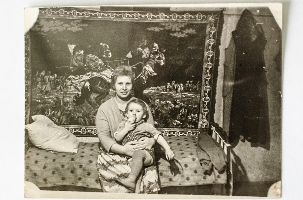 А вы знаете, чего стеснялась советская женщина? Удивительно, если это и правда так было! А вы знаете, чего стеснялась советская женщина? Удивительно, если это и правда так было!