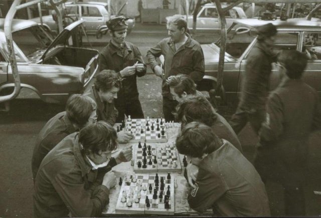 Шахматные баталии рабочих конвейера Волжского автозавода, 1981 год, Тольятти история, люди, мир, фото