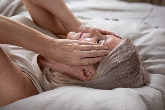 Почему развиваются утренние головные боли
