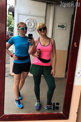 Анна Михалкова поразила своей спортивной фигурой Анна Михалкова поразила своей спортивной фигурой