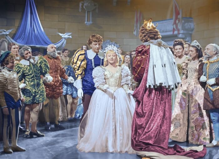 Кадр из фильма *Золушка*, 1947 | Фото: film.ru Кадр из фильма *Золушка*, 1947 | Фото: film.ru