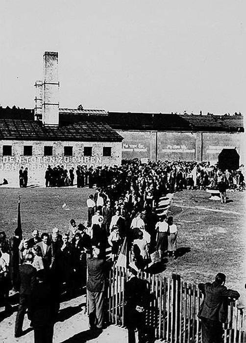 История женского концлагеря Равенсбрюк. Чтобы знали и помнили (12 фото) История женского концлагеря Равенсбрюк. Чтобы знали и помнили (12 фото)