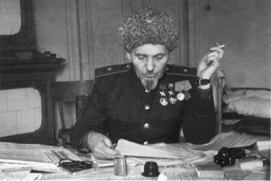Сталин решал проблемы быстро, спокойно и эффективно. Ковпак рассказывает случай Сталин решал проблемы быстро, спокойно и эффективно. Ковпак рассказывает случай