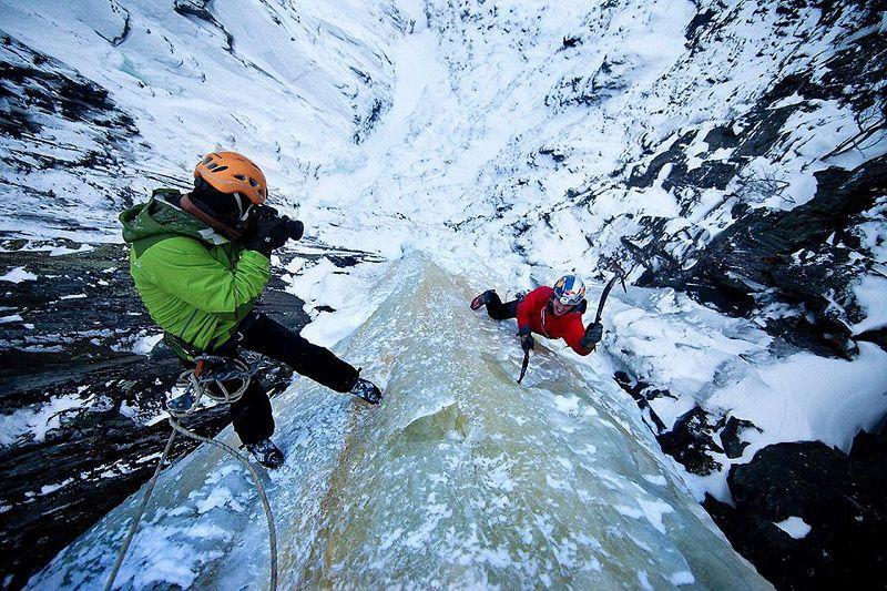 icefalls03 10 невероятных ледяных водопадов