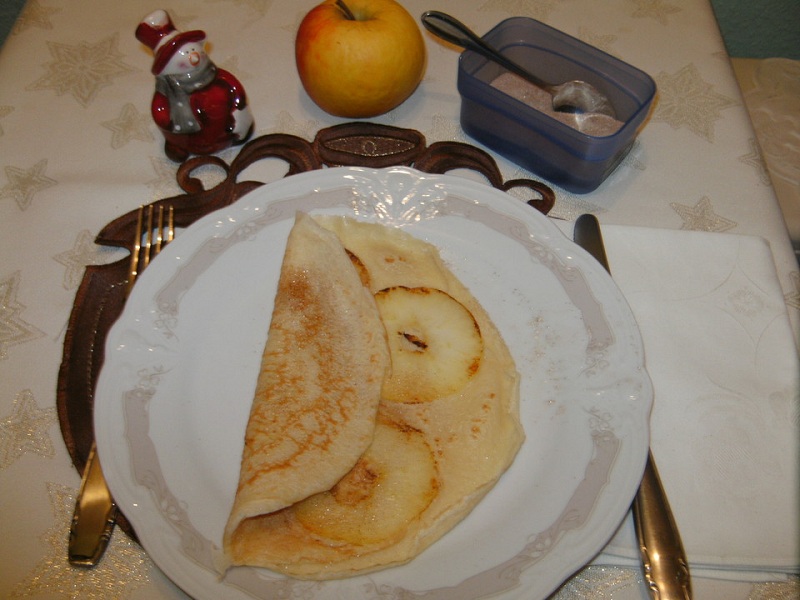 блинчики с яблоками