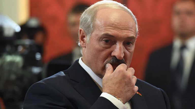Игра с «вагнеровцами» загнала Лукашенко в ловушку