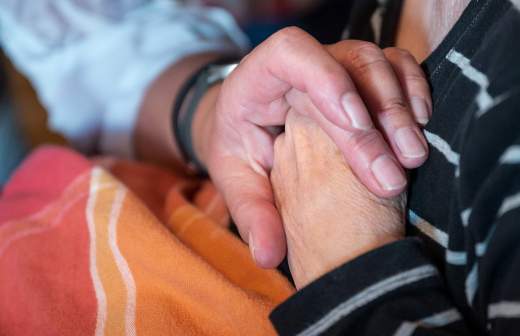 Невролог связала боязнь громких звуков с рассеянным склерозом